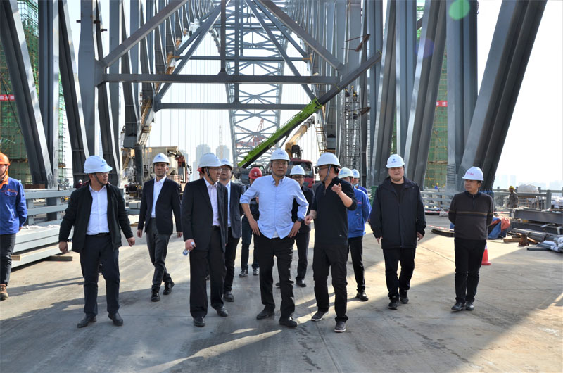 澳门威尼斯人app董事长李兵检查道桥企业项目建设